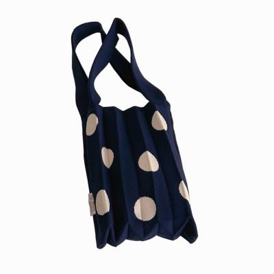 여자가방종류 감탄사 큐티 도트무늬 여행소품 플리츠 니트 손가방